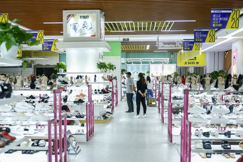 收回經(jīng)營(yíng)權(quán),租賃改自營(yíng) 引入直播賣貨 鄭州昔日 鞋業(yè)一哥 能否新生